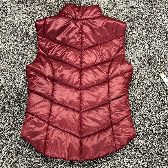 Zip Up Aeropostale Puffy Vest Cranberry Color - Picture 14 of 14